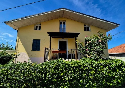 Foto Appartamento in Via Croci, Casalincontrada Centro di 146 m² in vendita