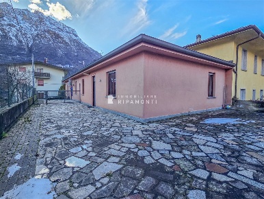 Foto Appartamento in Via Roma, Taceno di 80 m² con 3 locali in affitto