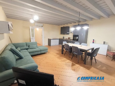 Foto Appartamento a Montagnana Centro di 120 m² con 4 locali in affitto
