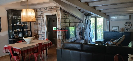 Foto Appartamento in via offamilio, Agrigento di 155 m² con 4 locali