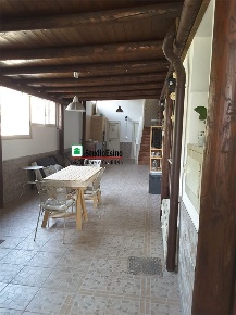 Foto Appartamento in via offamilio, Agrigento di 141 m² con 4 locali