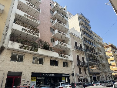 Foto Ufficio in Via calefati 158, Bari Murat di 38 m² con 2 locali