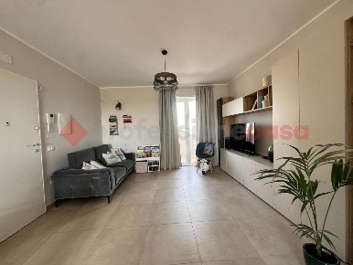 Foto Appartamento in Via ARNO 79, Pulsano Centro di 105 m² con 3 locali