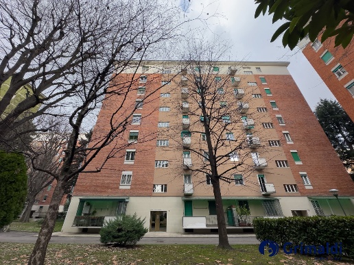 appartamento in vendita a Milano in zona Lorenteggio