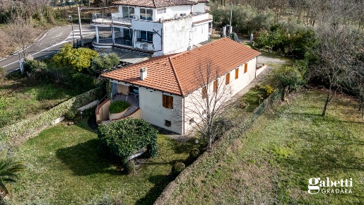 Foto Villa unifamiliare in Strada cava della rena 16, Tavullia di 419 m²