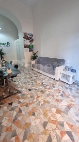 Foto Negozio in San Martino ai Monti, Roma Esquilino di 27 m² in vendita