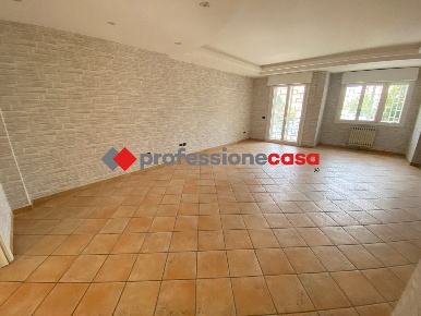 Foto Appartamento in Via Perugia 33, San Nicola la Strada di 150 m²