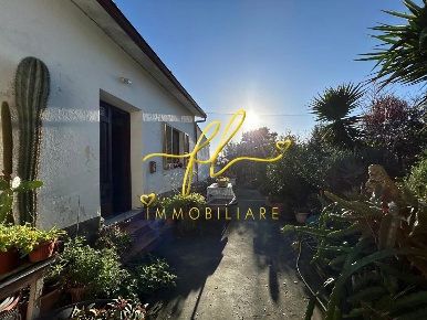 Foto Villa unifamiliare a Capoliveri di 110 m² con 4 locali in vendita