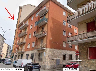 Foto Appartamento a Tortona Centro di 72 m² con 5 locali in vendita