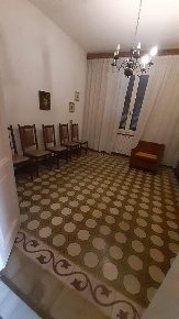 Foto Villa bifamiliare a Luni di 90 m² con 4 locali in vendita