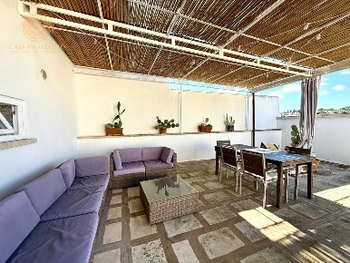 Foto Casa indipendente a Alessano Centro di 255 m² con 14 locali in vendita