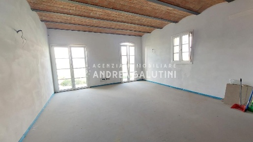 Foto Villa bifamiliare a Ponsacco Centro di 180 m² con 6 locali in vendita