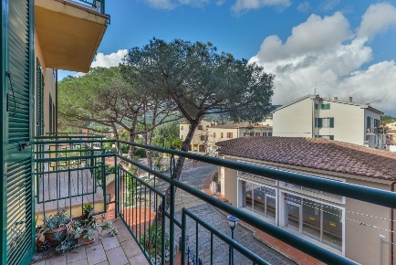 Foto Appartamento a Campo nell'Elba Marina Di Campo di 119 m² con 6 locali