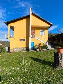 Foto Appartamento a Lerma Centro di 153 m² con 7 locali in vendita