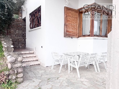 Foto Appartamento in via monte ortigara, Sona Centro di 65 m² con 3 locali