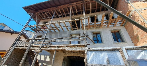 Foto Case semi ndipendenti in Via Rigoi Snc, Lamon Centro di 300 m²