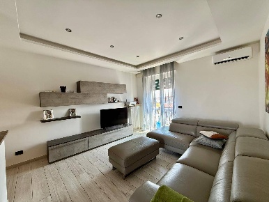 Foto Appartamento a Alessandria Pista di 95 m² con 5 locali in vendita