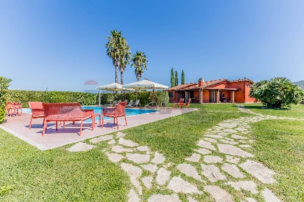 Foto Villa unifamiliare in STRADA PROVINCIALE RIMININO KM 4200 108, Canino