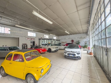Foto Magazzino in Via Veglia, Torino Santa Rita di 250 m² con 5 locali