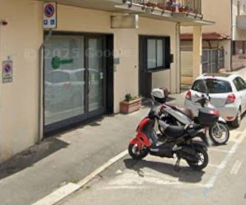 Foto Ufficio in Via Trieste 4, Follonica di 174 m² con 8 locali in vendita
