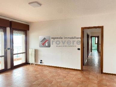 Foto Ufficio a Treviso San Pelaio di 100 m² con 5 locali in affitto
