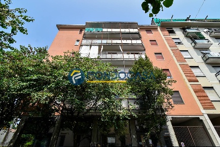 Foto Appartamento in Via Nino D'alloro 12, Lodi Braila, Stazione di 100 m²