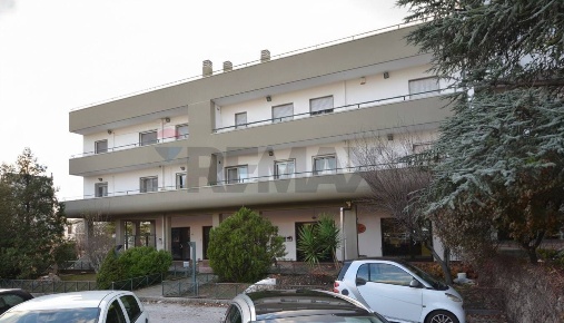 Foto Locale commerciale a Matera Centro di 238 m² in vendita