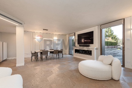 Foto Appartamento in PIAZZA MASCHERONI 9/A, Bergamo Città Alta di 304 m²