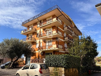 Foto Appartamento in via san matteo 60, Monterotondo di 135 m² con 3 locali