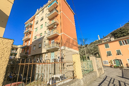 Foto Appartamento a Genova Molassana di 59 m² con 5 locali in vendita