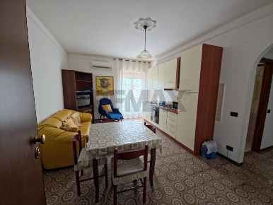 Foto Appartamento in Via Plutino 7, Cirò Marina di 192 m² con 6 locali