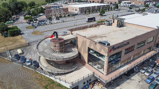 Foto Negozio a Cavernago Triangolo Di Cavernago di 2860 m² con 1 locali