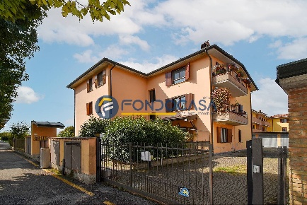 Foto Appartamento in Via Moro 1, Crespiatica Centro di 55 m² con 2 locali