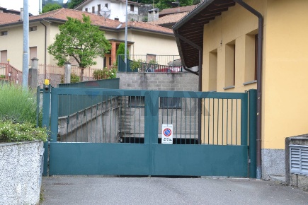 Foto Posti auto a Lovere di 17 m² con 1 locali in vendita