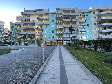 Foto Appartamento in Via Fratelli de Filippo 23, Bari Carbonara di Bari