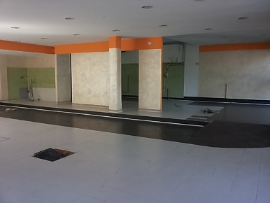 Foto Attività commerciale in VIA GIACOMO LEOPARDI, Ponsacco Centro