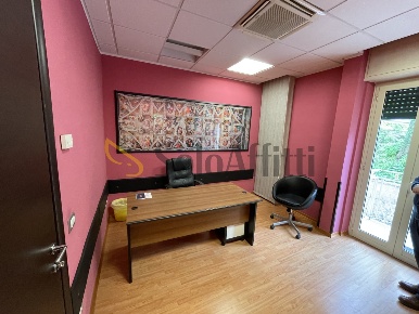 Foto Ufficio a Frosinone Madonna Della Neve di 20 m² con 1 locali