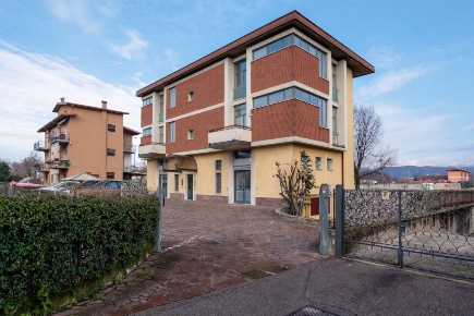 Foto Ufficio in Via Divisione Acqui  104/a, Brescia Primo Maggio di 336 m²