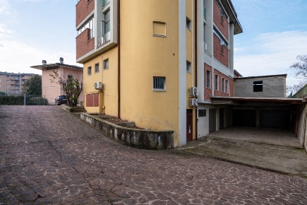 Foto Ufficio in Via Divisione Acqui  104/a, Brescia Primo Maggio di 336 m²