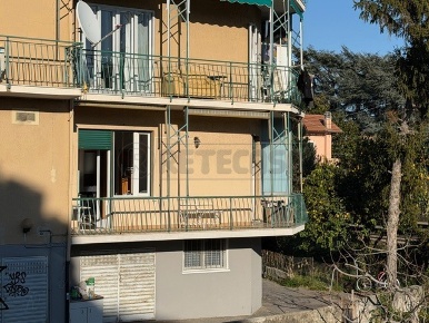 Foto Appartamento in Via Aurelia 95, Loano Centro di 75 m² con 3 locali