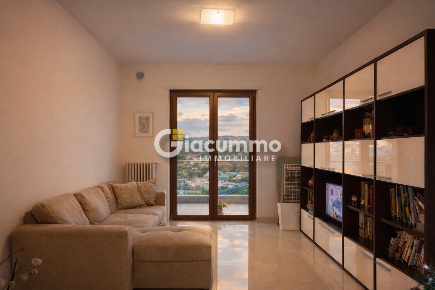 Foto Appartamento in Via Cavour, Potenza Centro di 68 m² con 4 locali