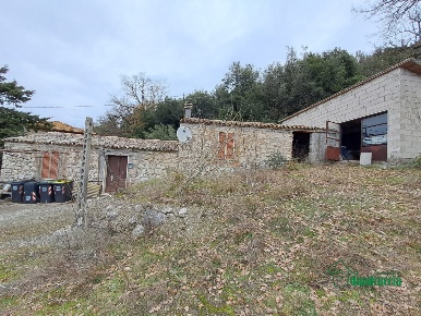 Foto Casale in Via Poggio Vecchio, Guardea Centro di 71 m² con 4 locali