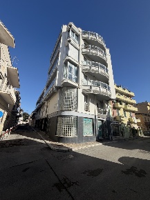 Foto Appartamento in Via Po 4, Nettuno Centro di 85 m² con 3 locali