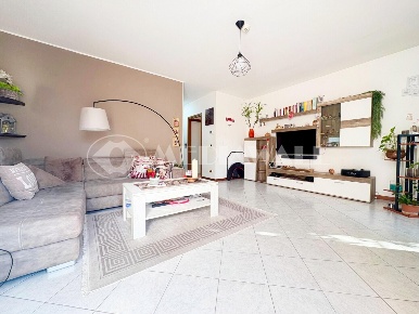 Foto Villa a schiera in Via Vallenoncello 79, Pordenone Vallenoncello