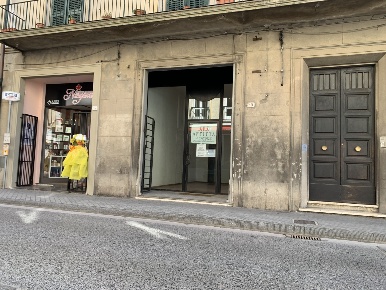 Foto Locale commerciale in Via I° Maggio, Pontedera Centro di 45 m²