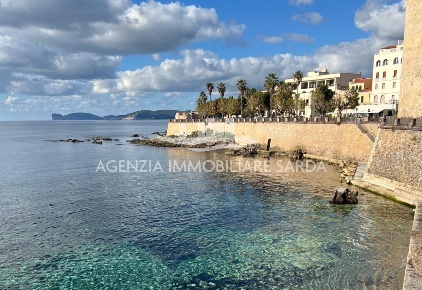 Foto Locale commerciale a Alghero di 12 m² con 1 locali in vendita