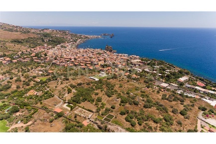 Foto Terreno edificabile in Via XXI Aprile, Aci Castello Centro di 34600 m²