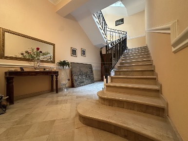 Foto Casa indipendente a Mazara del Vallo di 220 m² con 12 locali