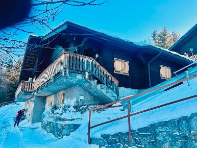 Foto Baita in MODZO, Gressan Centro di 315 m² in vendita