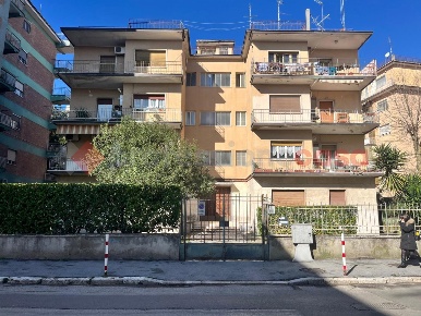 Foto Appartamento in Via Guglielmo Marconi 75, Cassino Centro di 111 m²